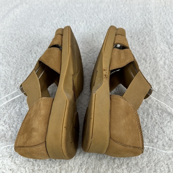 Earth Shoes Womens Fisherman Sandal size 7.5 Tan Leather Slip on Flat - Picture 6 of 9